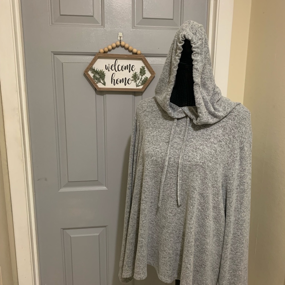 Women’s soft crop hoodie